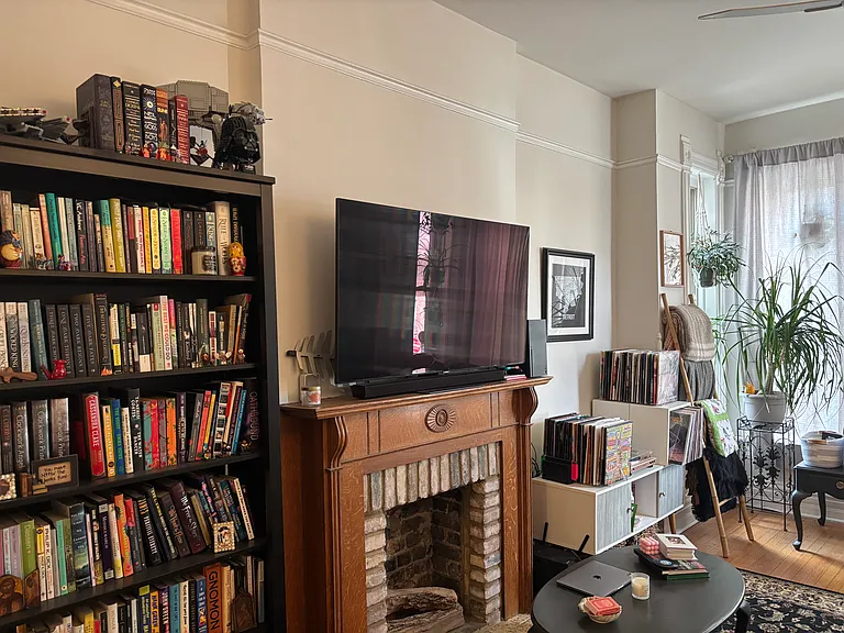 855 N Damen Ave #1 — Photo 9