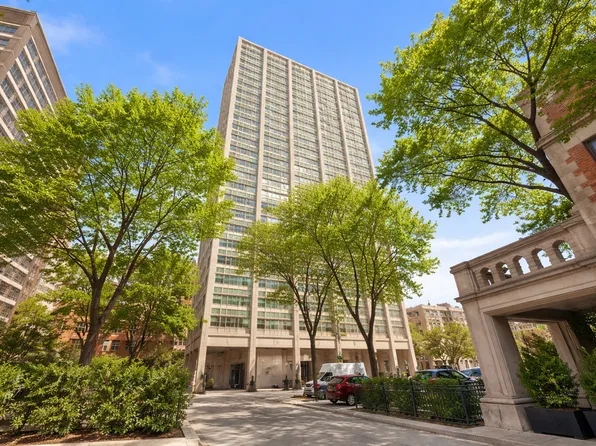 336 W Wellington Ave APT 1001, Chicago, IL 60657