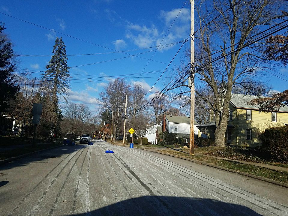 2nd image of 2609 Cynwyd Ave