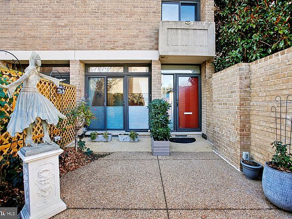 5th image of 431 N St SW