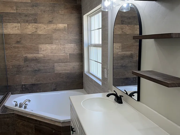 8392 Ivy Brook Ln — Photo 5