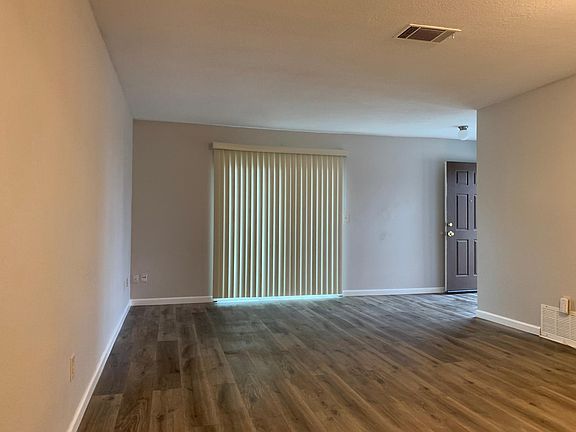 2nd image of 2313 Cunningham Dr APT B