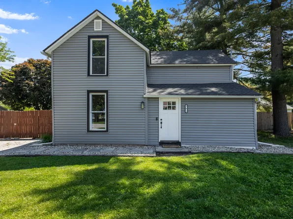 301 Rose Ave, Kouts, IN 46347