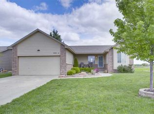 300 S Stoneridge St, Valley Center, KS 67147