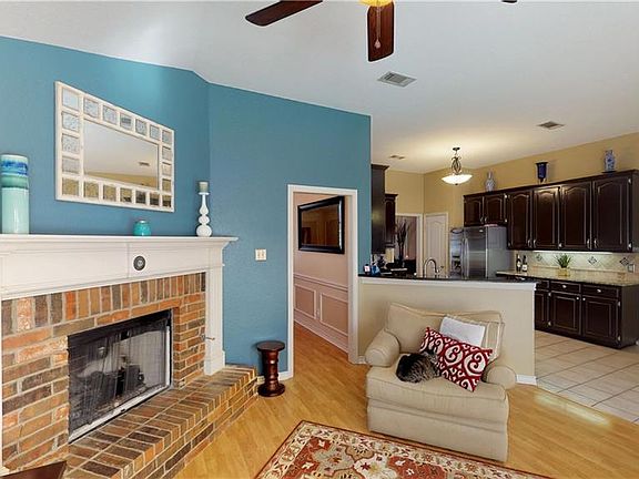 4th image of 1630 Waterford Dr