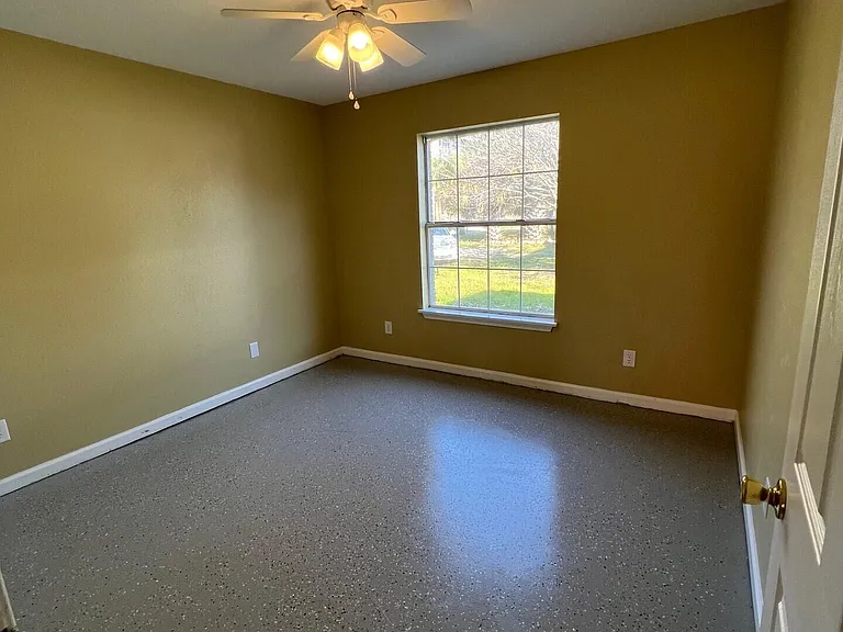 617 Gardenia St #1 — Photo 3