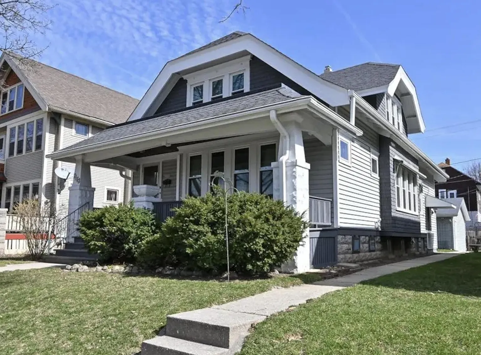 4 bed, 1.5 bath, 1911 sqft, $2,500 — Photo 1