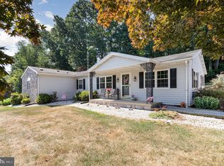 422 Oak Hollow Rd, Red Lion, PA 17356