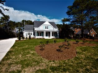 1028 Arboretum Dr, Wilmington, NC 28405