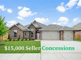 2412 Salmon St, Pea Ridge, AR 72751