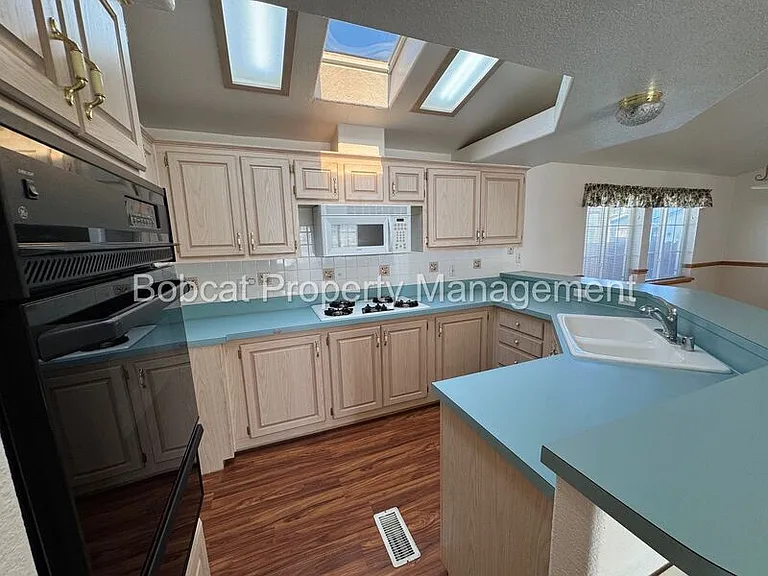 1129 Gambrel Dr — Photo 6