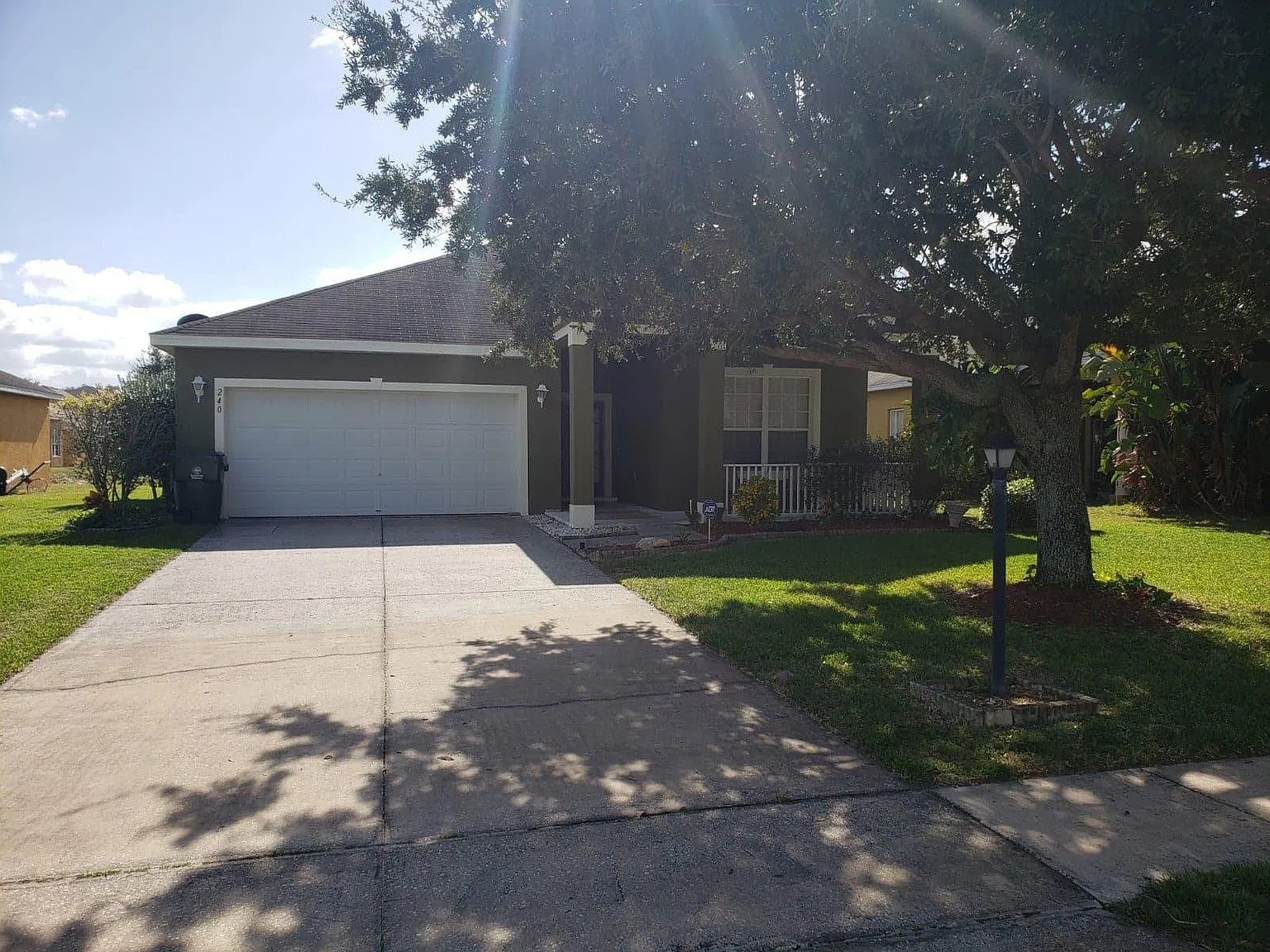 240 James Cir — Photo 1