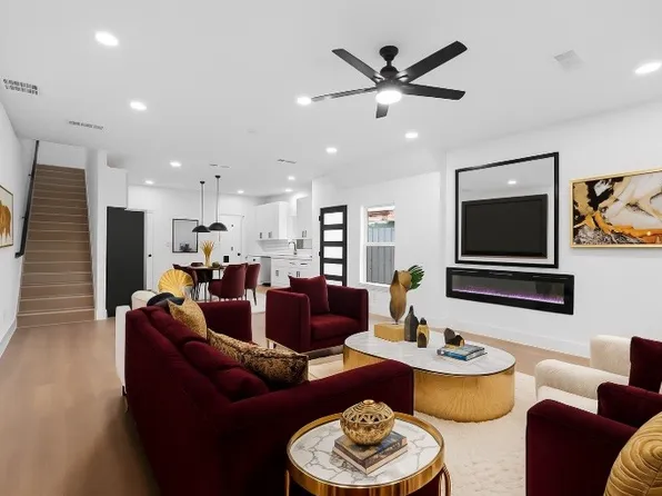 1401 S Barry Ave, Dallas, TX 75223