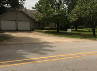 1381 E Stubblefield Rd, Fayetteville, AR 72703