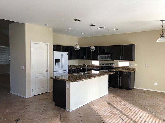 5th image of 18041 W Caribbean Ln
