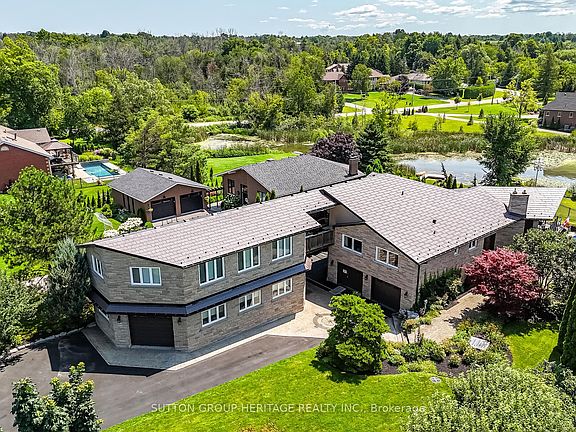 3rd image of 285 Stephenson Point Rd