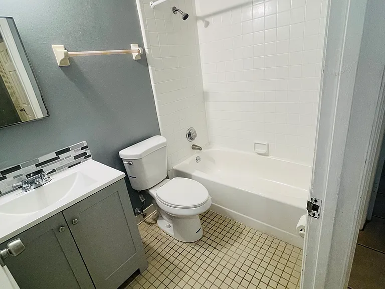 621 California Ave — Photo 5