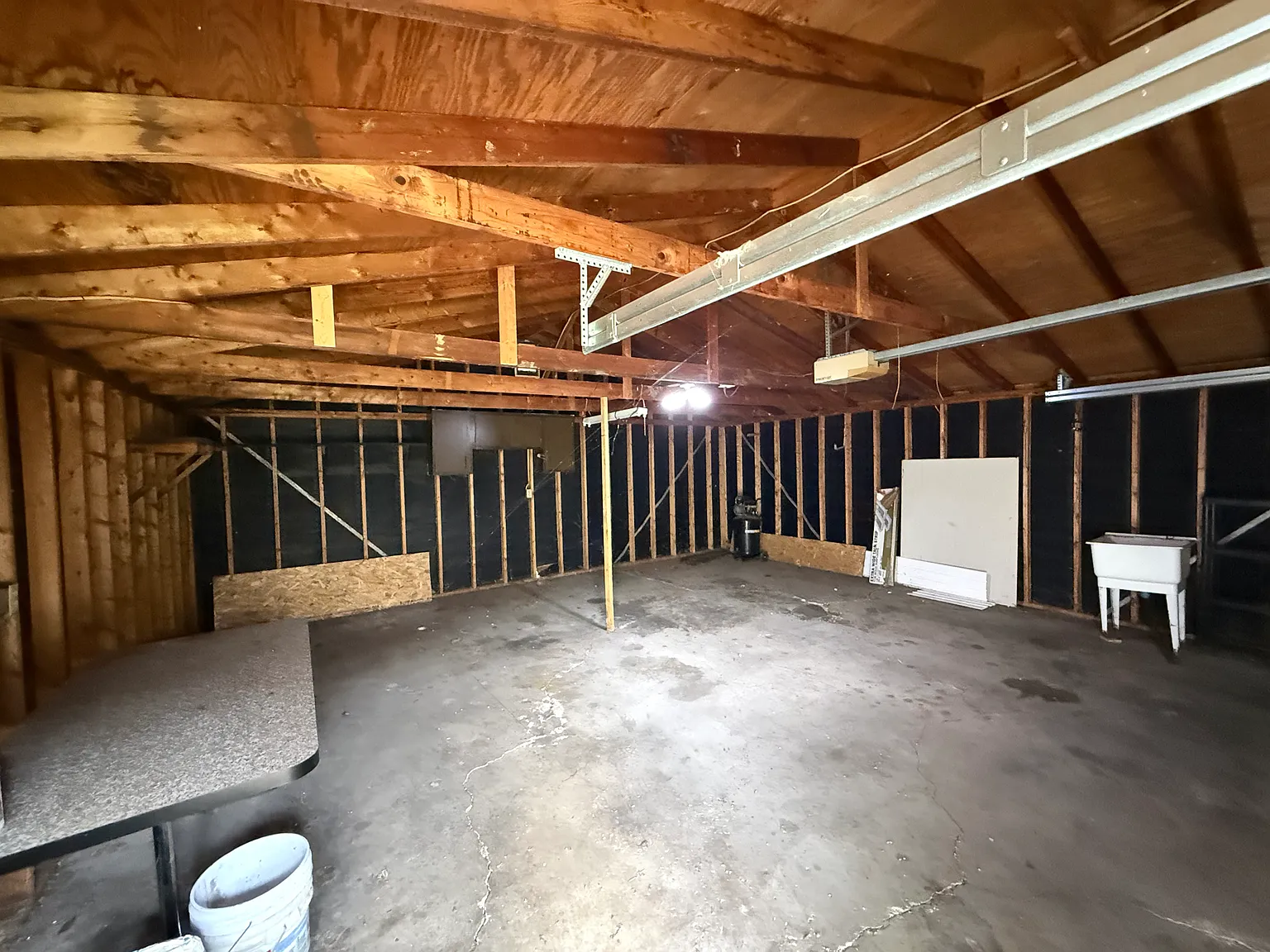 2 bed, 836 sqft, $850 — Photo 1