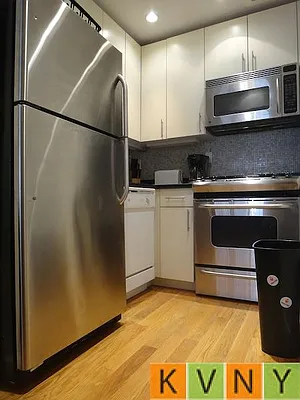 Rented by KVNY Soho | media 37