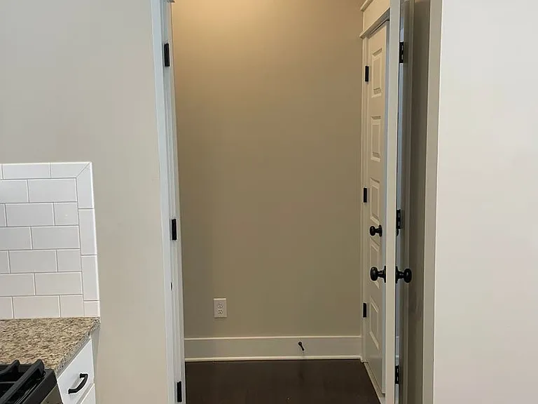 4014 Valley Mnr — Photo 14