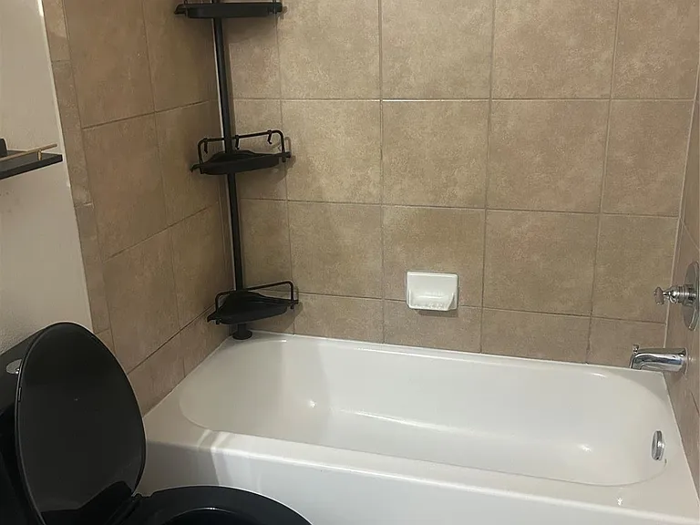 8407 N Broadleaf Ave — Photo 24