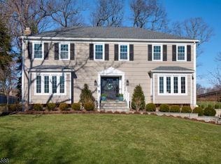 127 Candace Ln, Chatham, NJ 07928