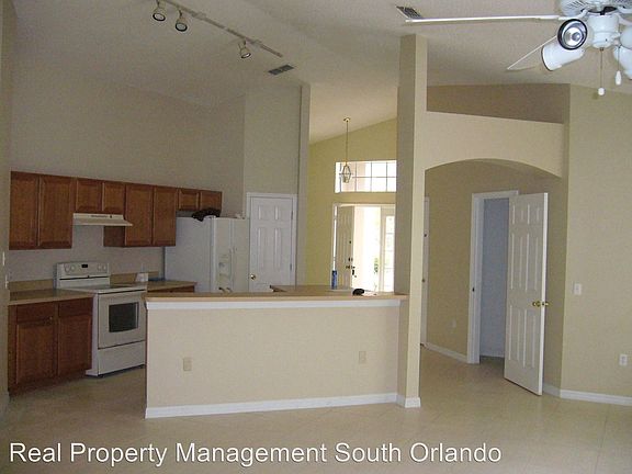 2nd image of 3227 Turret Dr