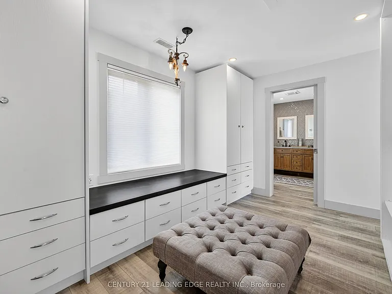 29 Saint Clair St — Photo 25