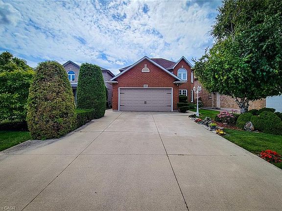 3rd image of 146 Locheed Dr