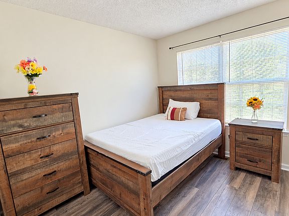 3rd image of 2424 Brianna Dr