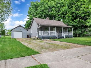 445 Booth St, Grand Ledge, MI 48837