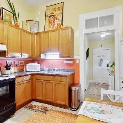 7517-19 Willow St #7517 — Photo 11