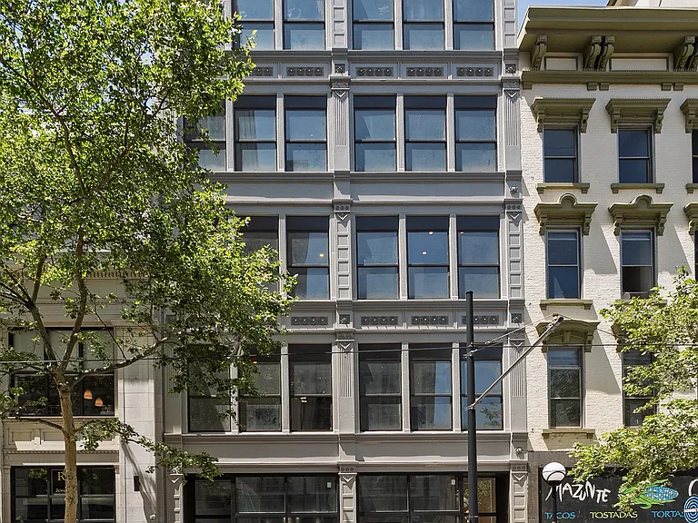 607 Main St #6 — Photo 4
