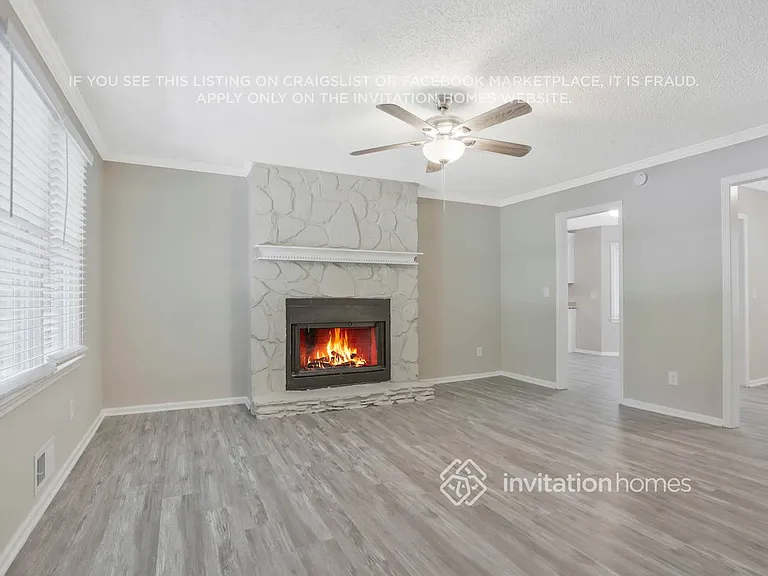 306 Lake Swan Ct — Photo 4