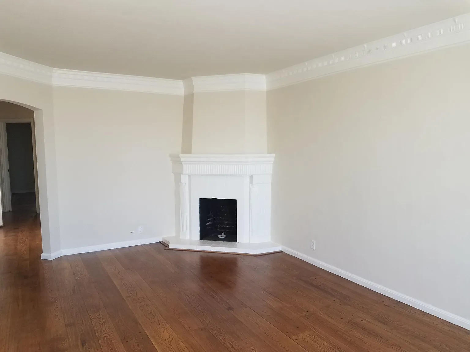 3 bed, $4,900 — Photo 3