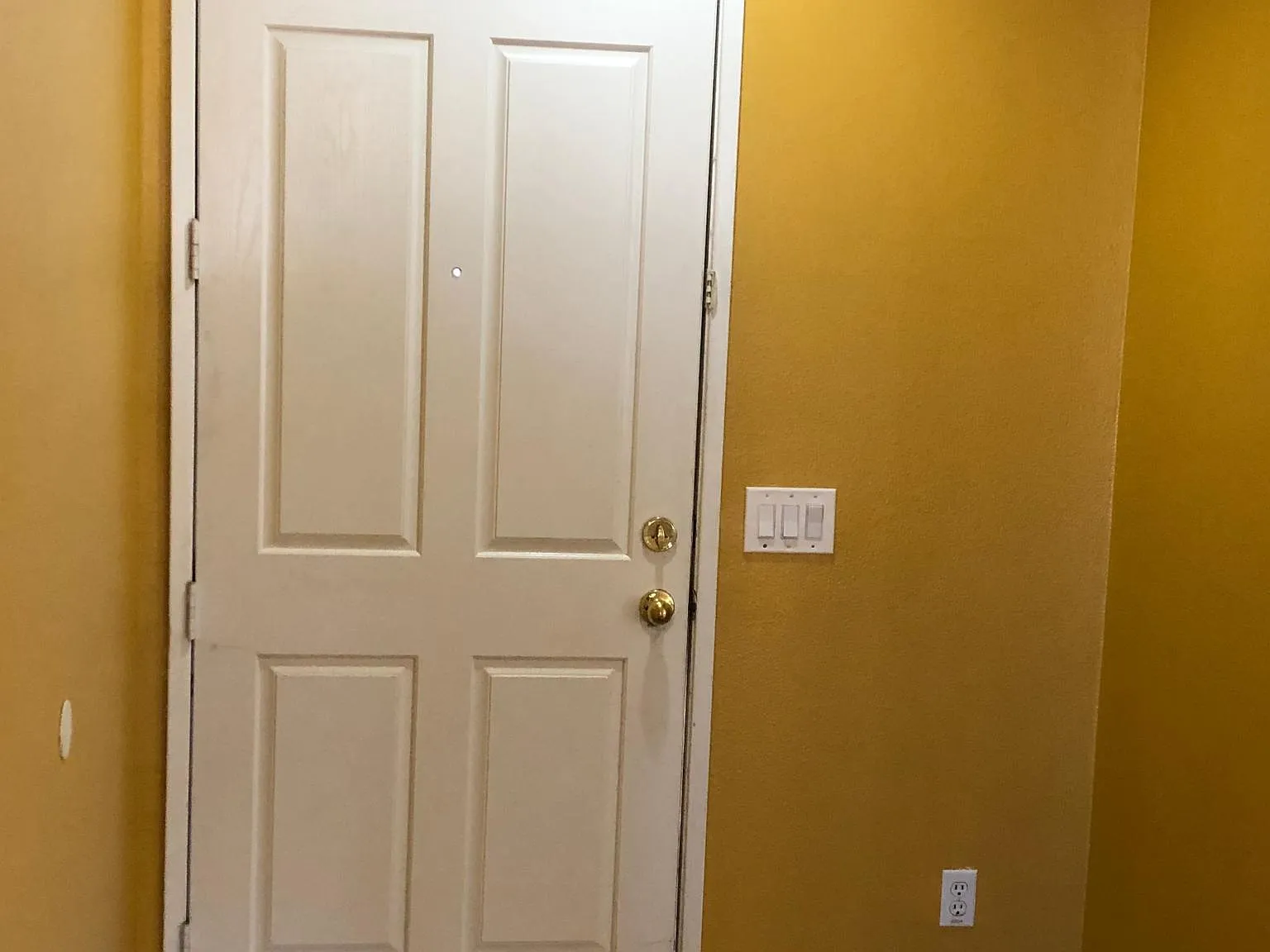 5 bed, 2868 sqft, $3,445 — Photo 4