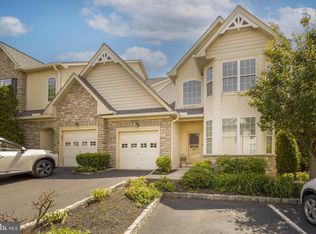 16 Jefferson Crossing Blvd, East Norriton, PA 19401