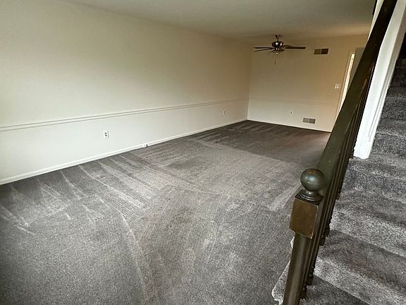 2nd image of 1285 Colonial Rd APT 18