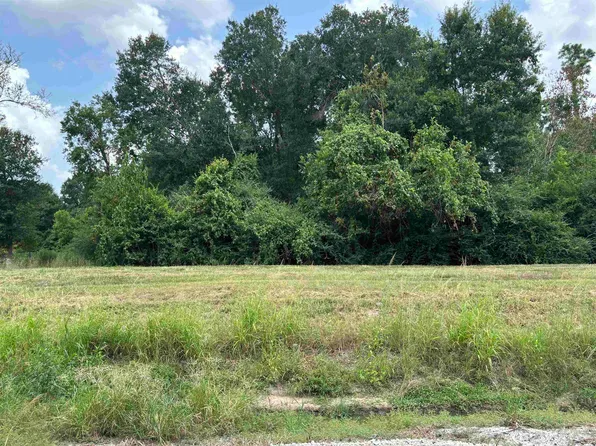 Leger Rd, Lake Charles, LA 70607