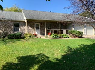 1437 John St, Sycamore, IL 60178