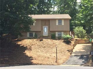 457 Woodland Cir, Waynesboro, VA 22980