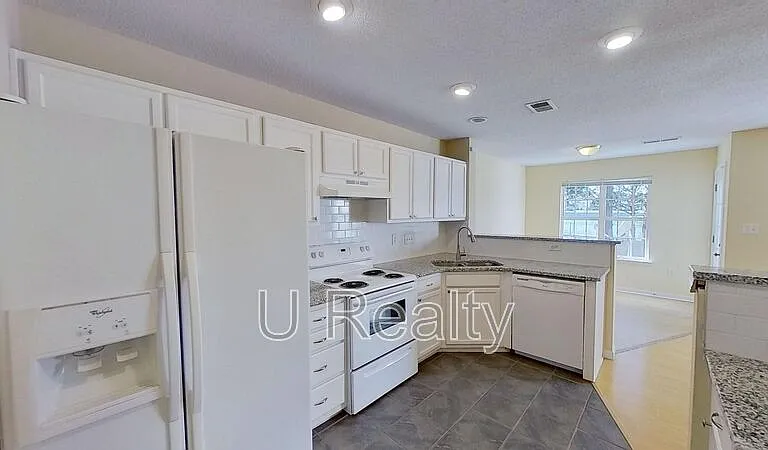 482 Robin Reed Ct — Photo 7