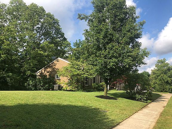 2nd image of 2032 Knightsbridge Dr