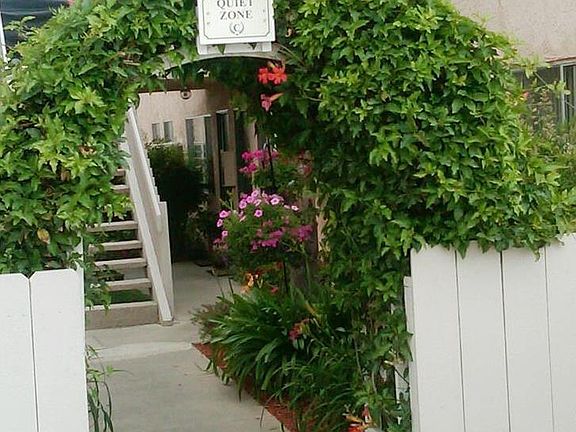 Building Courtyard