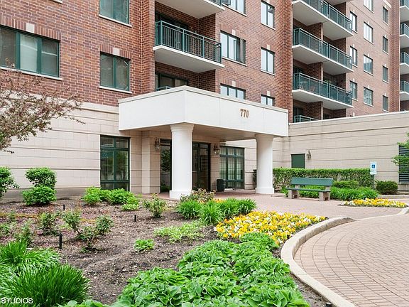 3rd image of 770 Pearson St #2-209