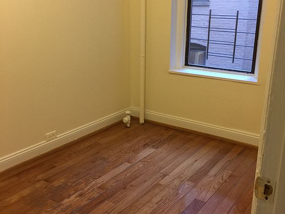4th image of 2312 28th Ave #2B