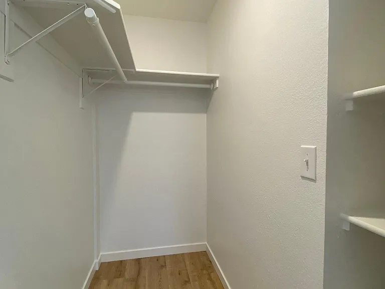 1501 S Grant Ave — Photo 14