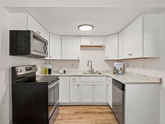4th image of 5450 Alcott St