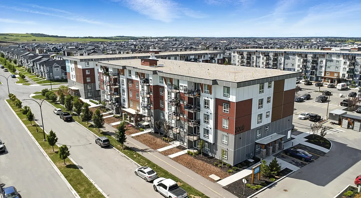 Building Photo - 680 Belmont St SW