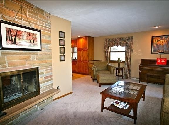 2nd image of 13725 W Honey Ln